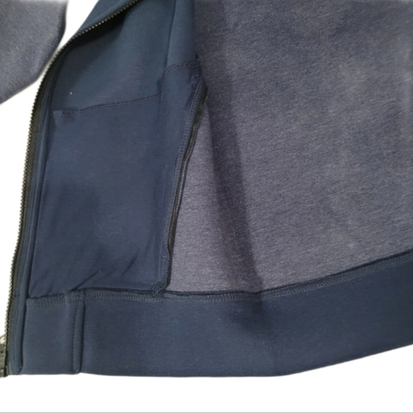 Core 10  Women's Size M  Tech Fleece  Fitted Bomber Full-Zip Jacket 2-Tone Blue - Picture 7 of 13